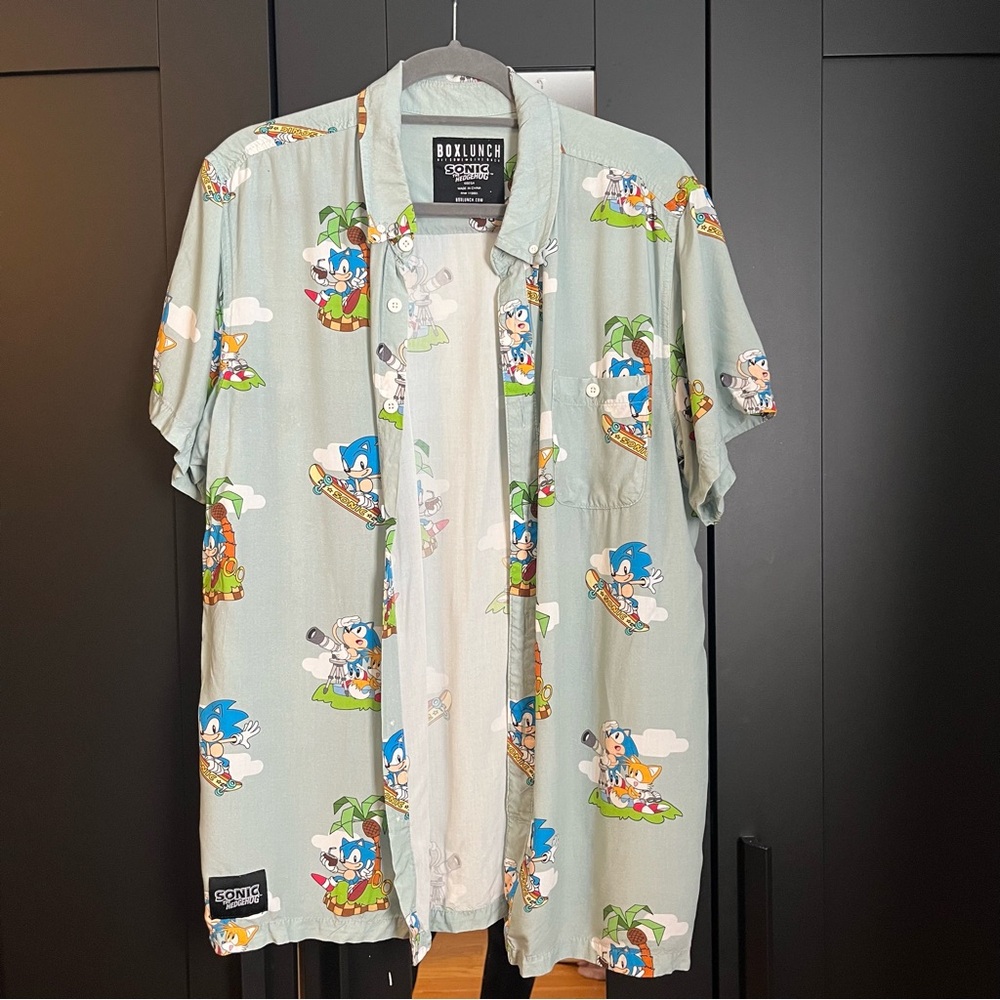 Boxlunch Sonic Buttondown shirt!
